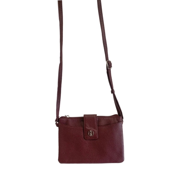 Giani Bernini Handbags - NWT💕 Giani Bernini Small Soft Core Leather Crossbody Purse